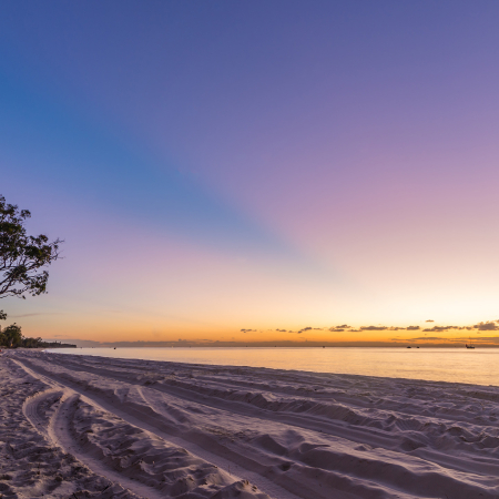 Brisbane, Moreton Island Island Paradise. Snorkeling, Beach and Marine Life 2